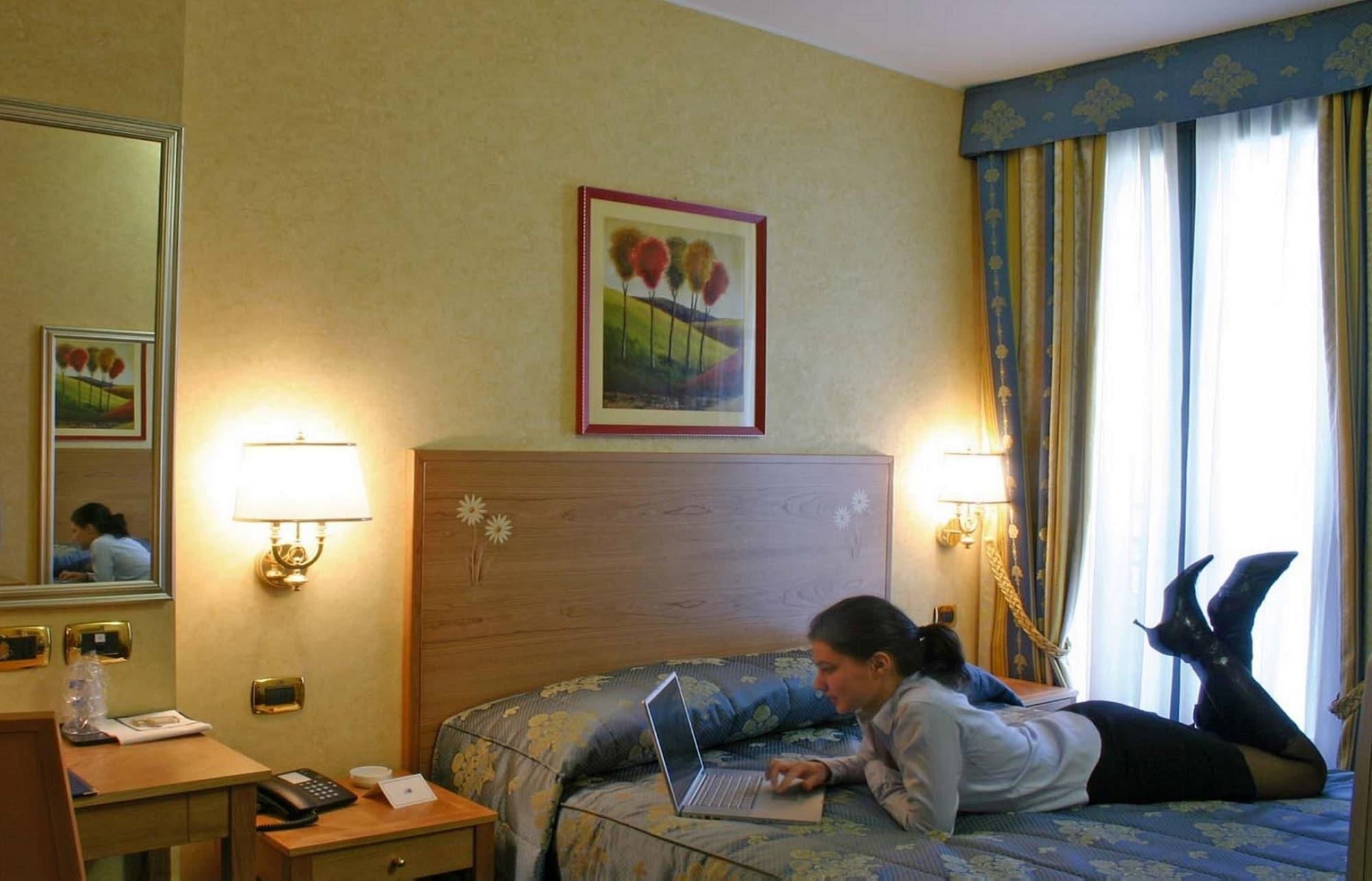 Boutique Hotel Dieci Milan Extérieur photo