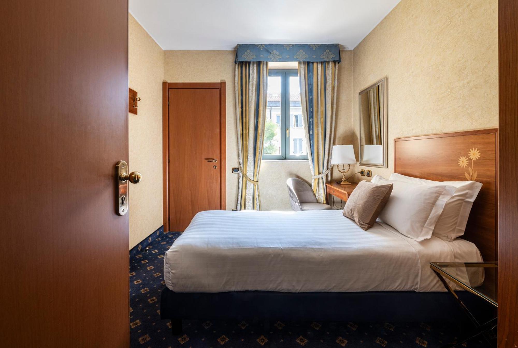 Boutique Hotel Dieci Milan Extérieur photo